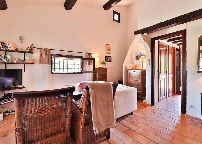 Dom wakacyjny Provenzalisches Haus La Figue - Strandnah Mit Pool Und Privatem Garten Mit Meerblick By Riviera Homelife Saint-Raphaël